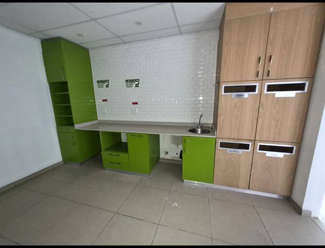 1,789M² OFFICE TO LET IN ROSEBANK